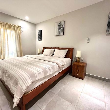 Forest View Luxury Apartment In 3Mins Walk To Beach Pool View Wifi Kololi Exterior photo
