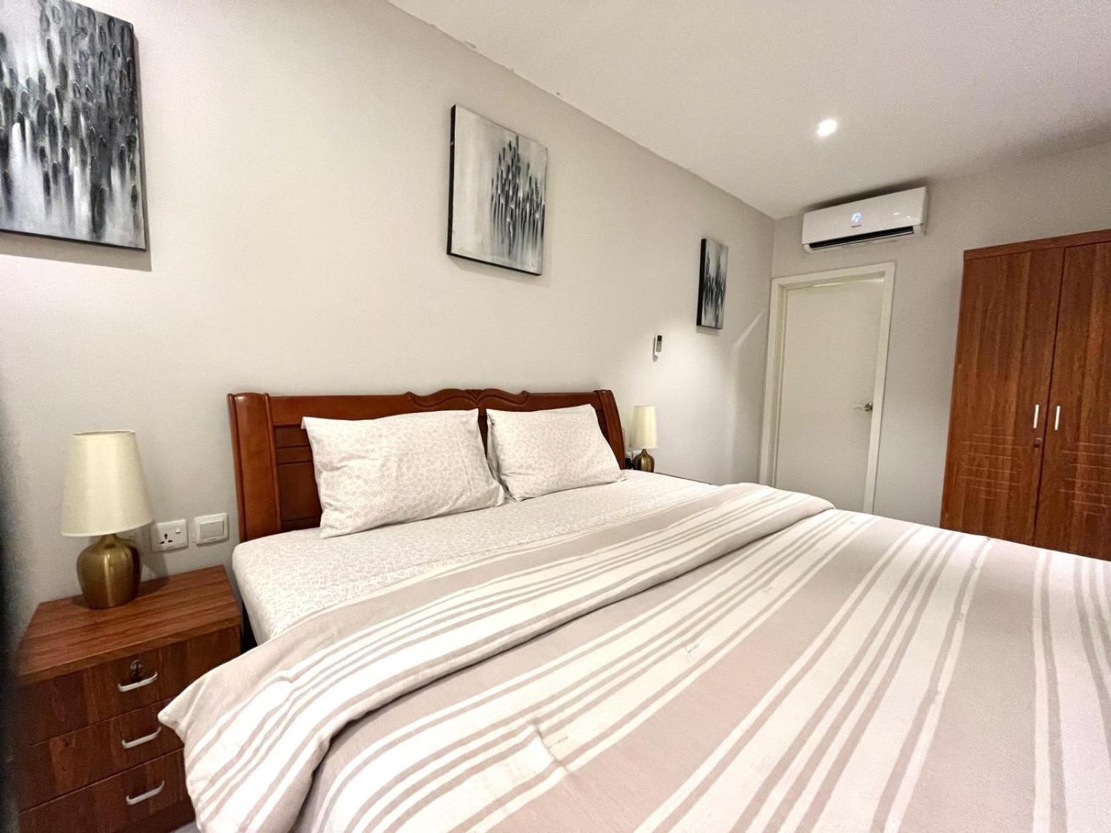 Forest View Luxury Apartment In 3Mins Walk To Beach Pool View Wifi Kololi Exterior photo
