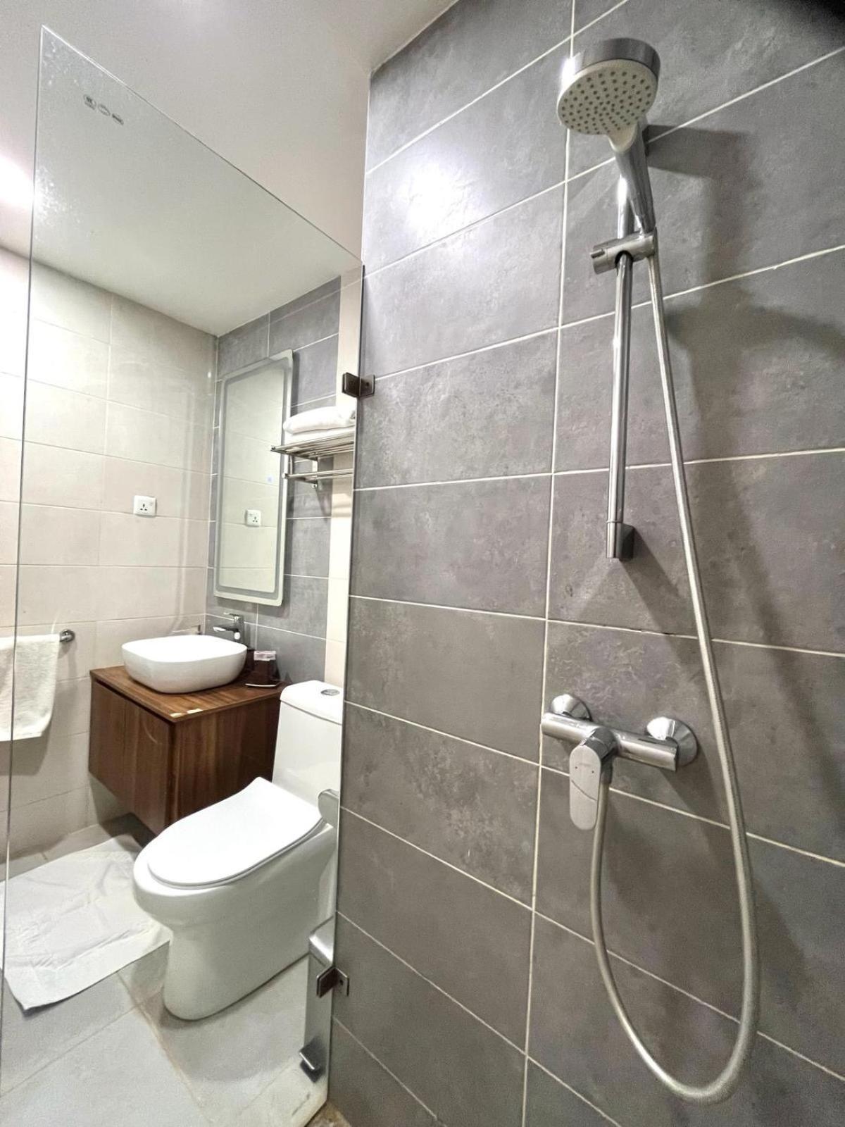 Forest View Luxury Apartment In 3Mins Walk To Beach Pool View Wifi Kololi Exterior photo